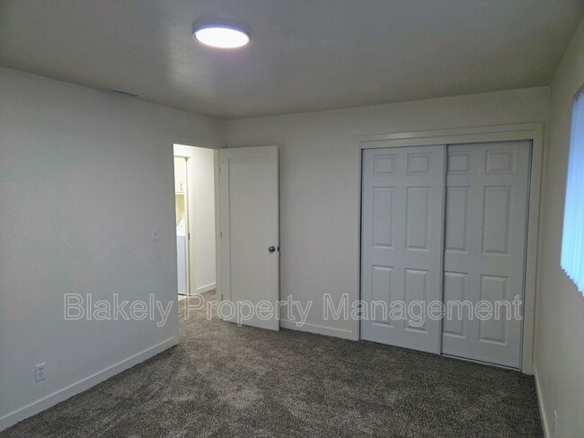 Building Photo - 2118 S Roosevelt St