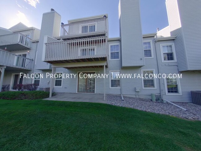 Building Photo - 2526 Elite Terrace