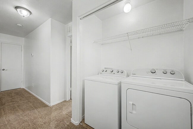 Building Photo - 5113 W Fulton St