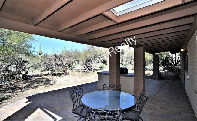 Building Photo - Remodeled Foothills Clusters 3 Bed 2 Bath