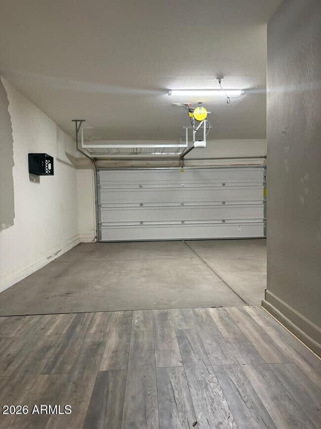 Building Photo - 7712 S 36th Way