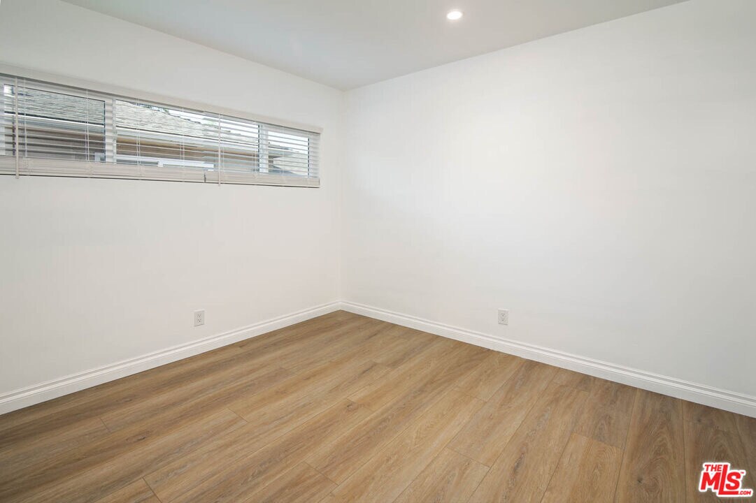 Building Photo - 1436 W 152nd St