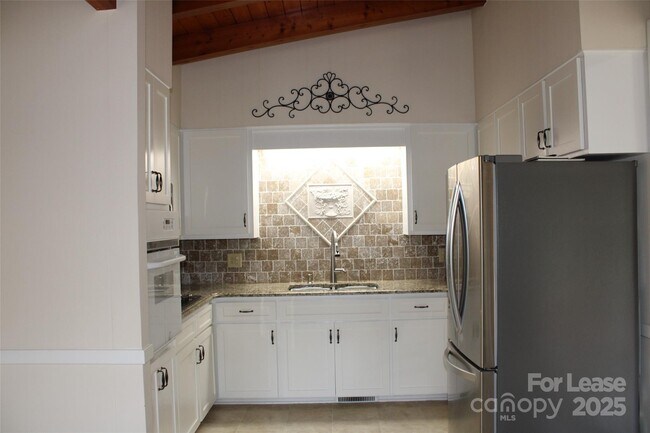 Building Photo - 4241 Burton Ln