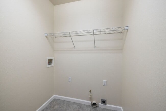 Building Photo - Great home in newer subdivision
