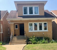 Building Photo - 4426 N Mango Ave