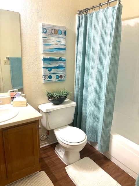 Building Photo - Remodeled 2 bedroom townhouse with loft !