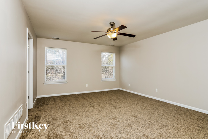 Building Photo - 459 Parkgate Dr