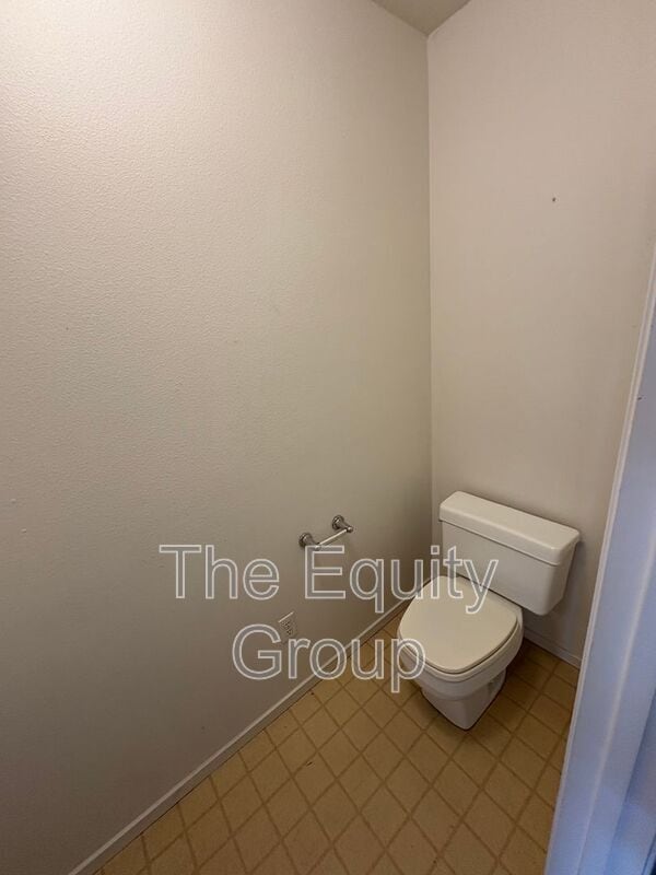 Building Photo - 5503 W Sweet Dr