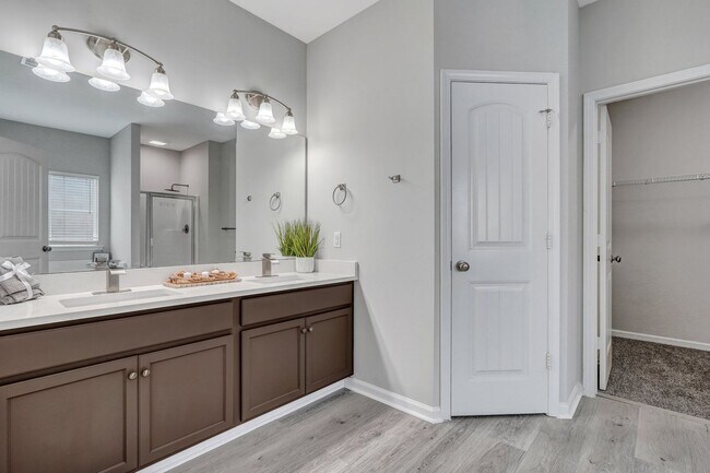 Building Photo - 1 Sunny Ct