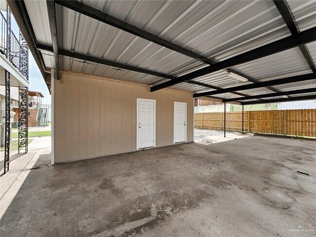 Building Photo - 1113 Shasta Ave