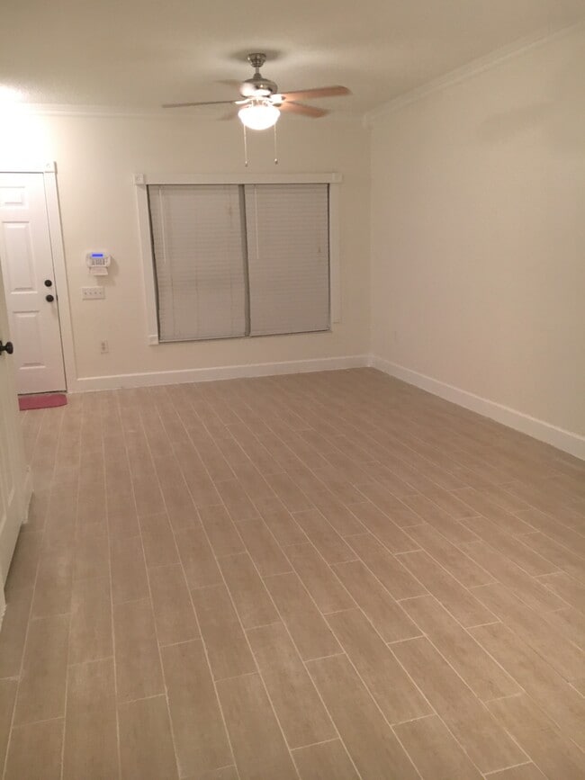 Building Photo - 8652 Hunters Key Cir