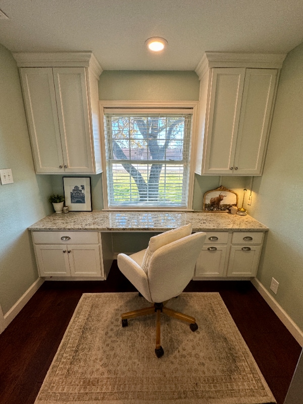 Building Photo - 880 Estelle Ln