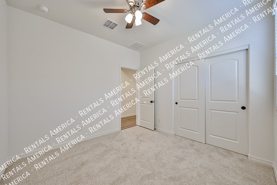 Building Photo - 24144 W Gibson Ln