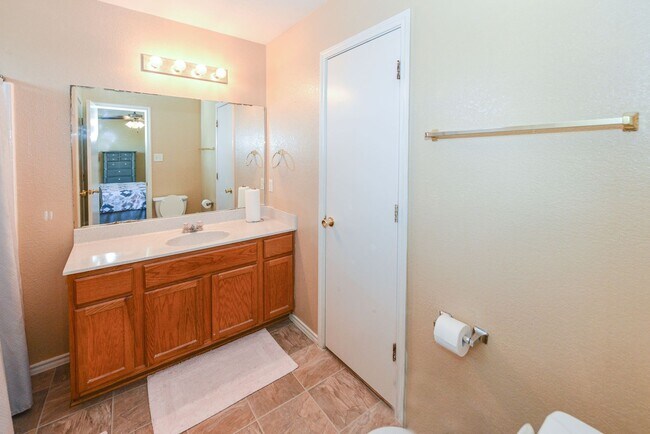 Building Photo - 3703 Frigate Dr