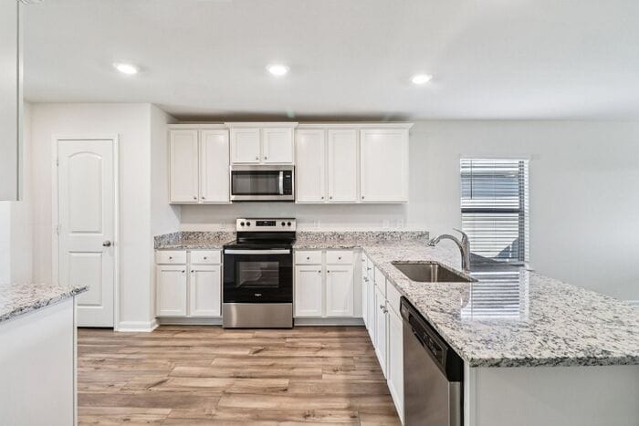 Building Photo - 520 Trinity Trl