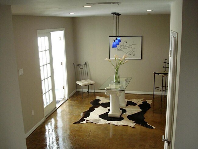 Building Photo - 4502 Medinah Pl