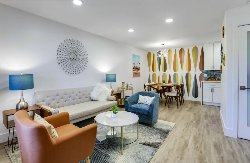 Building Photo - 2825 N Los Felices Rd