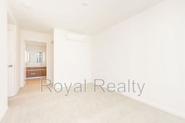 Building Photo - 1500 Rycroft St