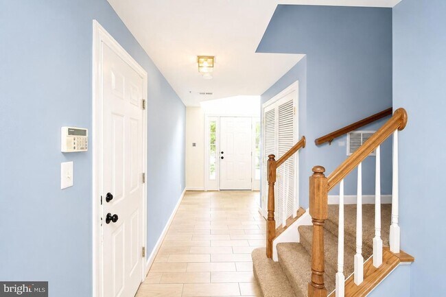 Building Photo - 2218 Mears Ln