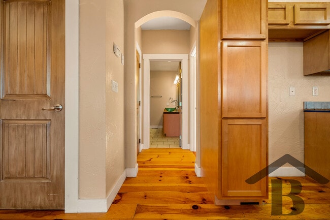 Building Photo - 1522 S Tuscany Ct