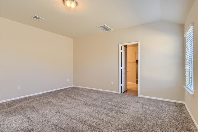 Building Photo - 5704 Montrelia Dr