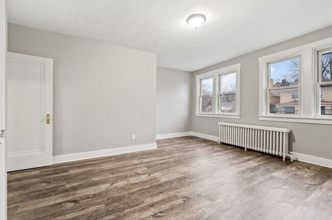 Building Photo - 101-103 E Agnew Avenue