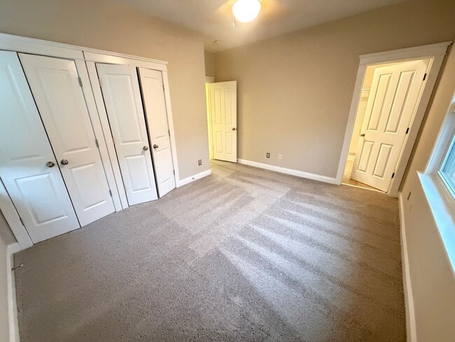 Building Photo - Charming 3-Bedroom Home – Walking Distance to Birkdale Village!