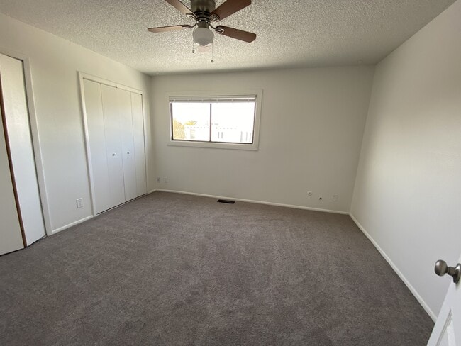 Building Photo - 161 Calle Arroyo Seco NW