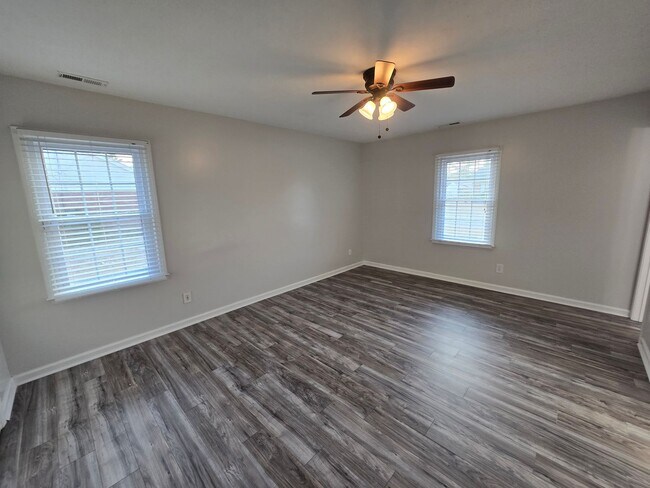 Building Photo - 1091 Pleasant Oak Dr