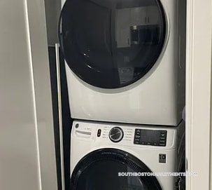 Building Photo - 200 Old Colony Ave