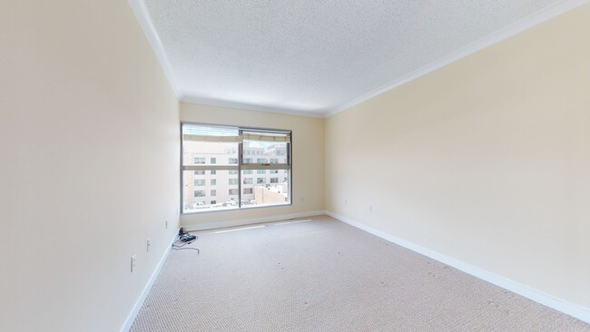 Building Photo - Chinatown 2 Bedroom 2 Bathroom In Amazing Centralized Building-Amenities Galore! Pets Welcomed!