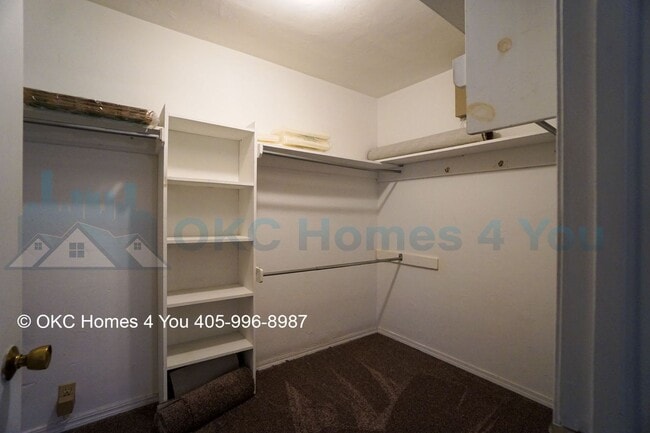 Building Photo - Stylish, Updated 2 Bedroom House!