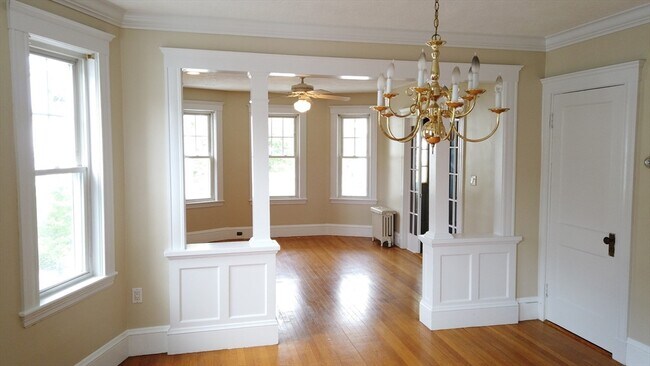 Primary Photo - 156 E Elm Ave