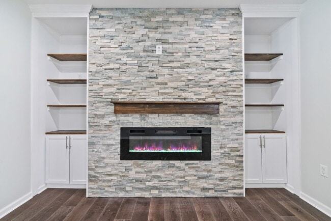 Building Photo - Beautiful Fully Renovated 3 Bedroom Home In Swissvale.  Available Immediately.