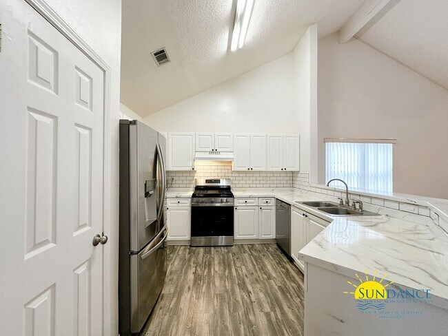Building Photo - Charming 3-Bedroom Home in Forest Oaks!