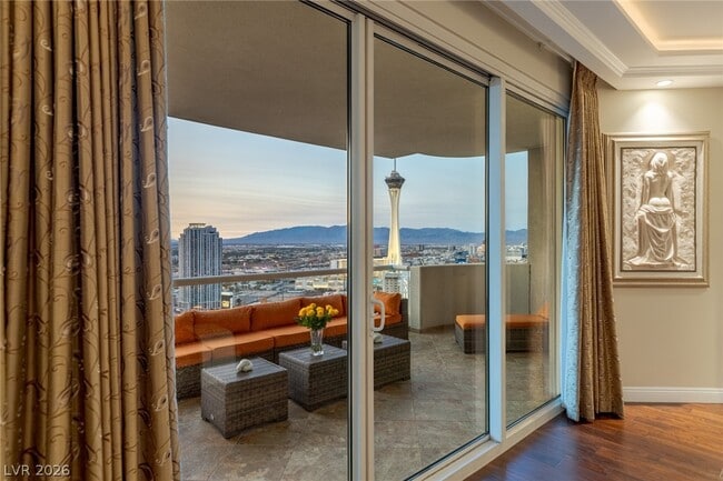 Building Photo - 2777 Paradise Rd