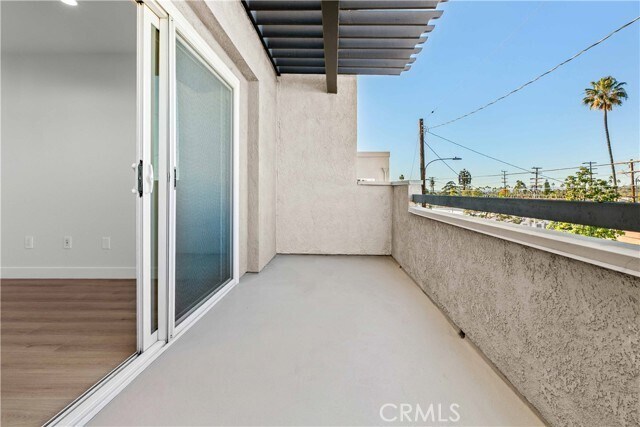 Building Photo - 552 Hahn Ave