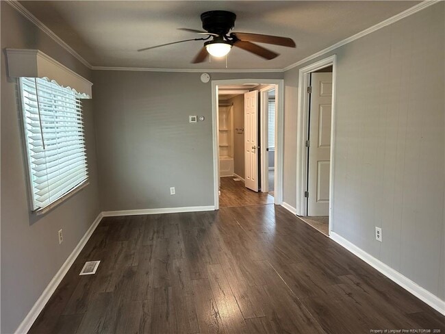 Building Photo - 420 W Mountain Dr