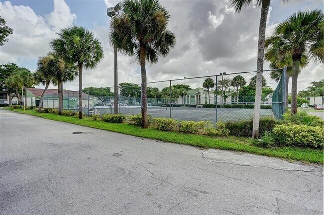 Building Photo - 4150 NW 90th Ave