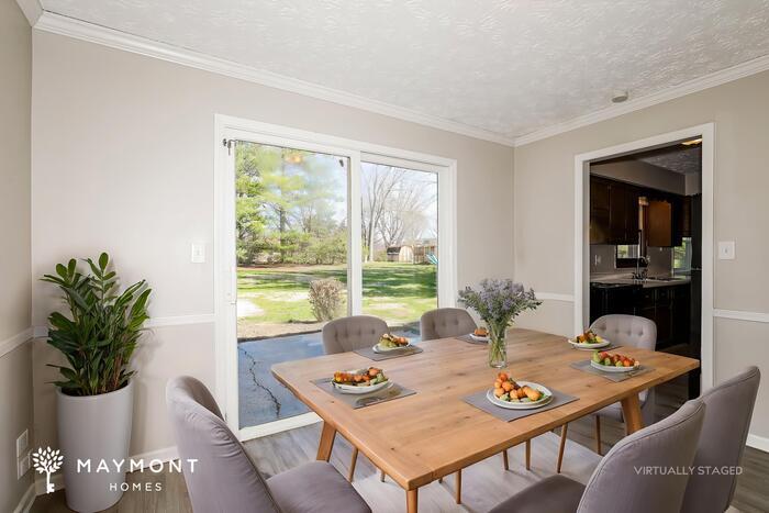 Building Photo - 801 N Peterman Rd