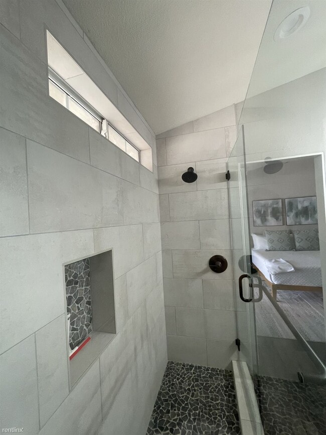 Building Photo - 3 br, 2 bath House - 3636 Lexington Avenue