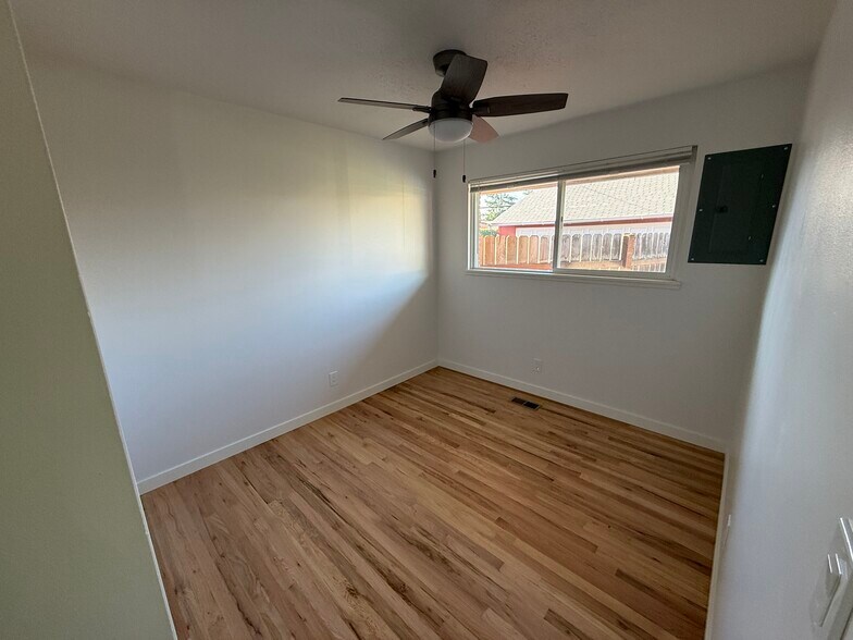 Building Photo - 406 N Morrison Rd