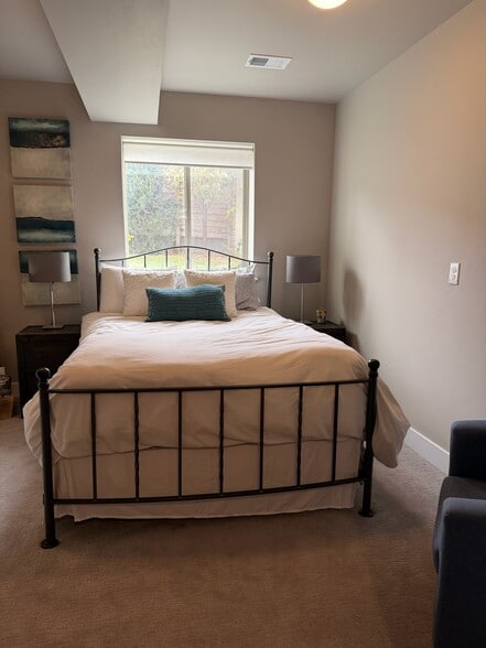 Building Photo - 38 Harrison St