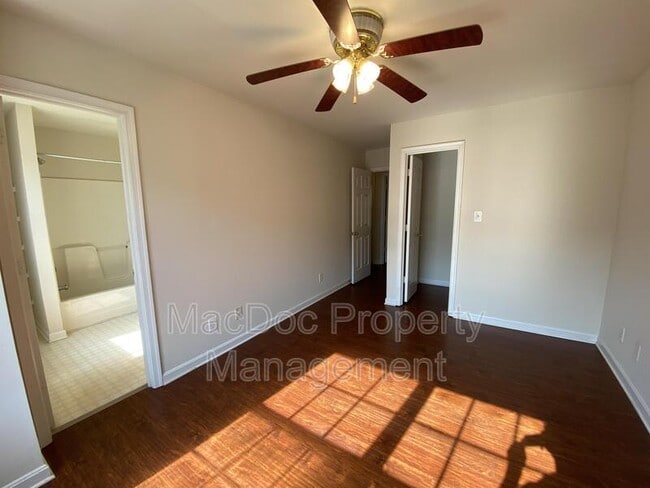 Building Photo - 4345 Normandy Ct