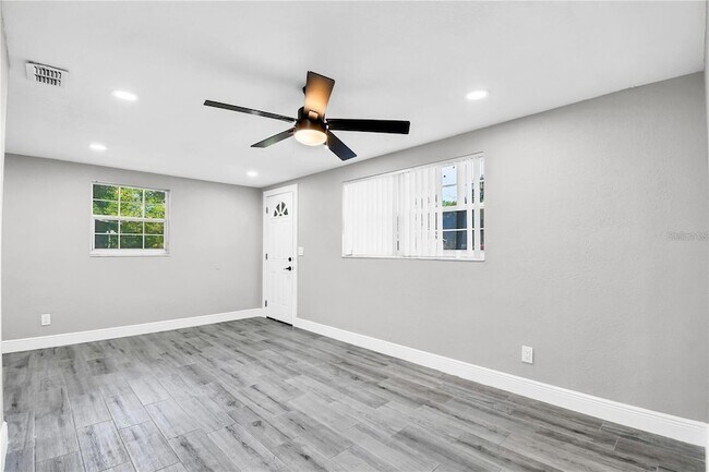 Building Photo - 7614 Alvina St