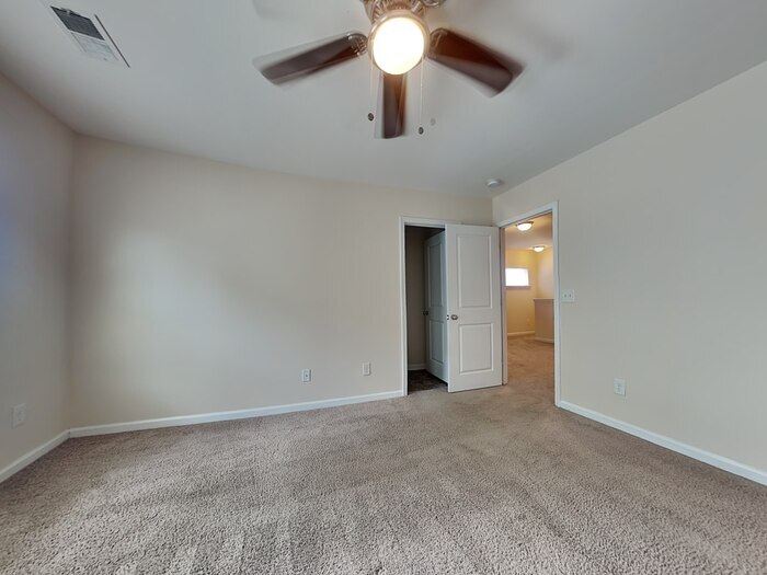 Building Photo - 394 Eagle Feather Loop