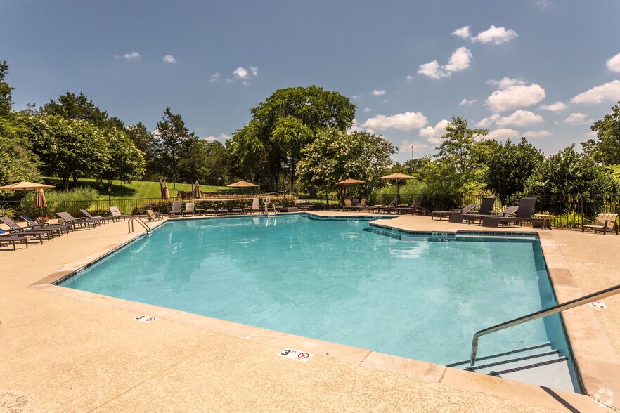 Brentwood Downs Nashville, TN Apartment Finder