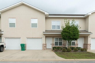 Building Photo - 1496 Bentley Cir