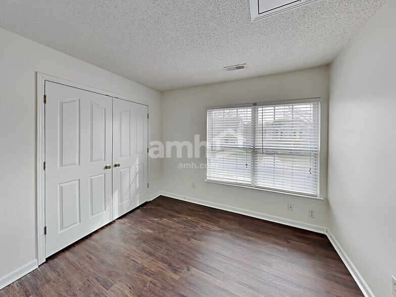 Building Photo - 7316 Aragorn Ln