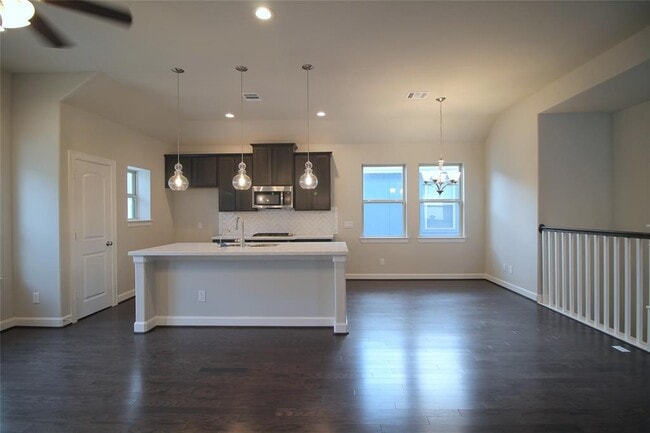 Building Photo - 11917 Oakmont Valley Trace